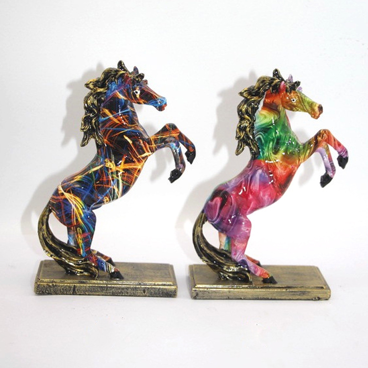 Custom Modern TV Cabinet Desktop Office Decoration Resin Horse Statue