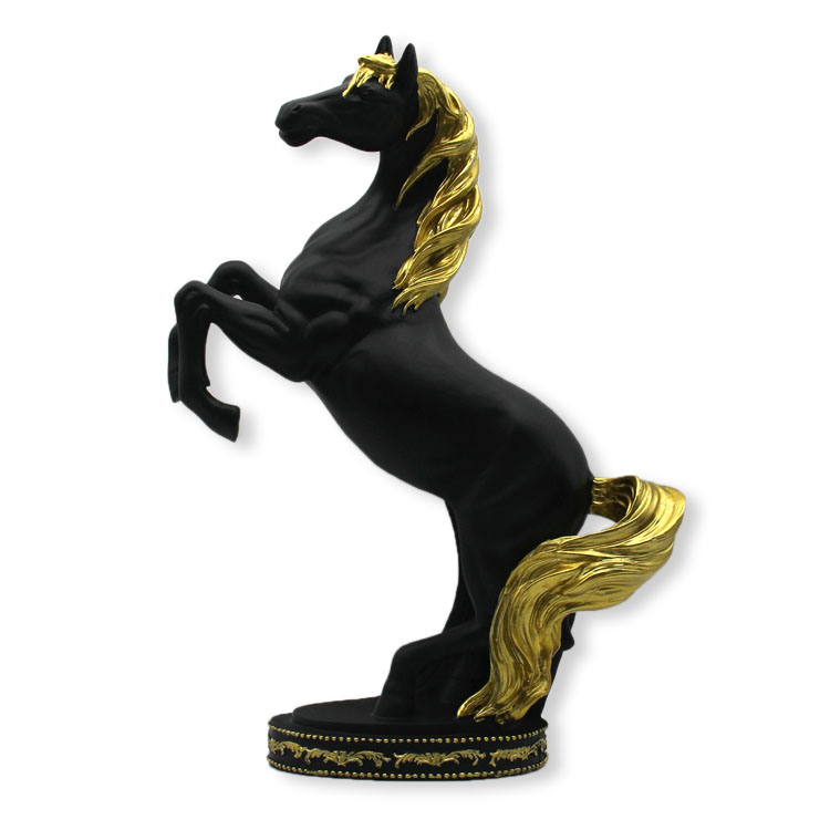 Nordic Style Resin Horse Head Statue Gold Decor Home Decor Pieces