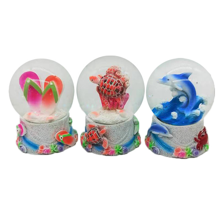 Wholesale Seaside Resin Beach Souvenir Maldives Tropical Fish Snow Globes