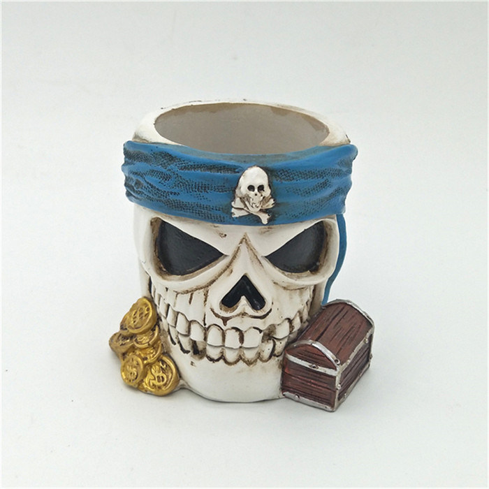 Custom Funny Souvenir Pirates Pen Holder Resin Pen Holder for Desk