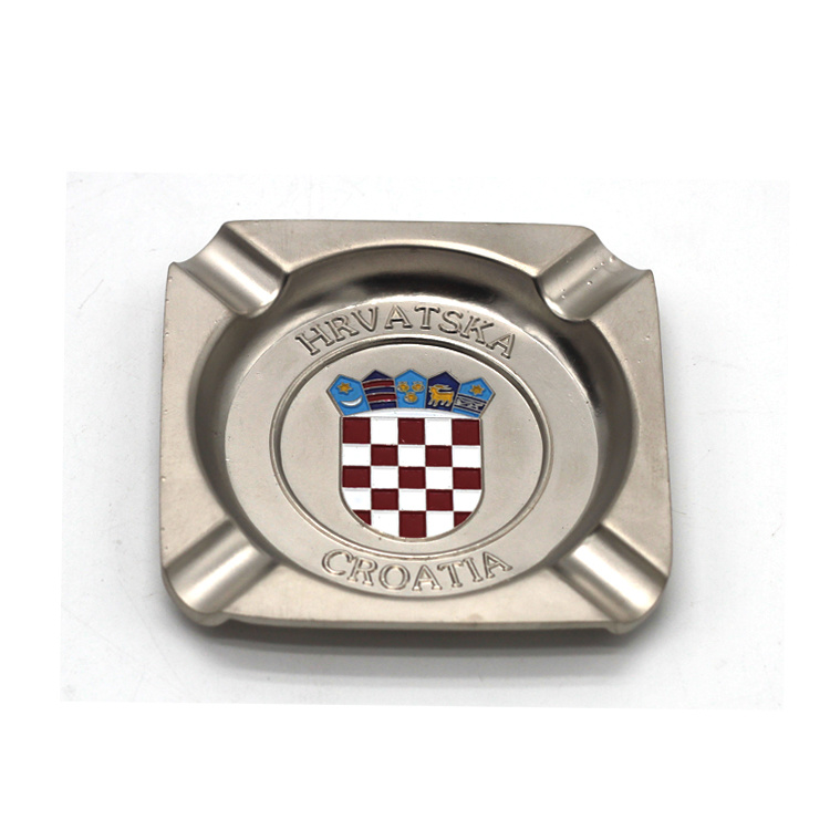 Wholesale Custom Round Zinc Alloy Car Cigar Souvenir Metal Ashtray