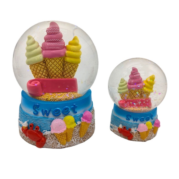 Factory Custom Polyresin Water Globe Souvenir Resin Snow Ball