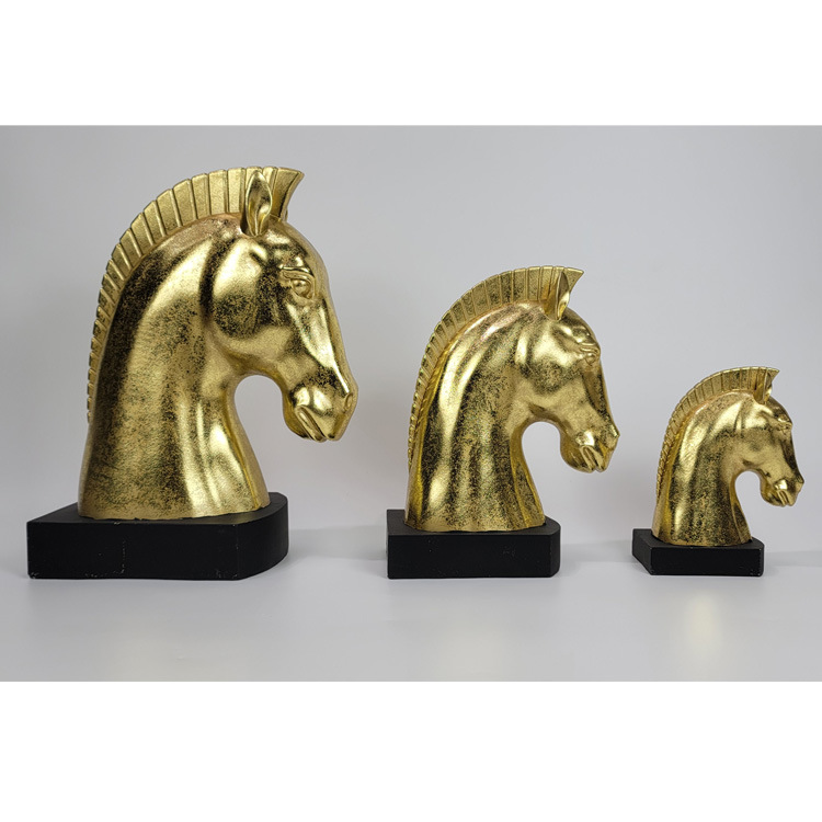 Nordic Style Resin Horse Head Statue Gold Decor Home Decor Pieces