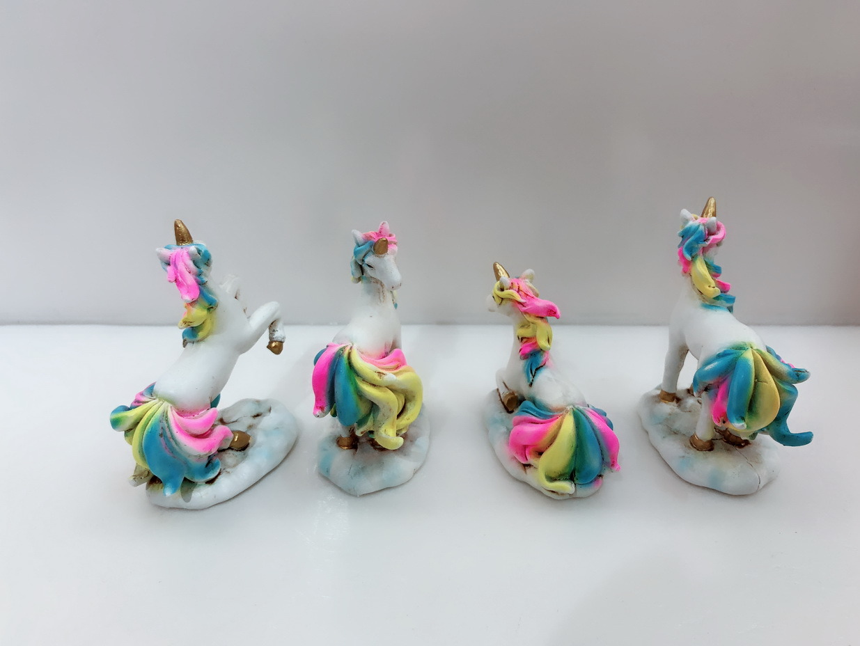 Custom Cute Polyresin Cartoon Figurine Birthday Gift Resin Unicorn Statue