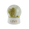 Wholesale Resin Valentine′s Day Wedding Souvenir Gift Love Snow Globe