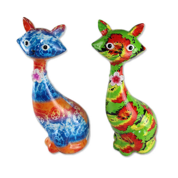 Europe Home Decoration Artificial Colorful Resin Cat Sculpture Lucky Cat Figurine