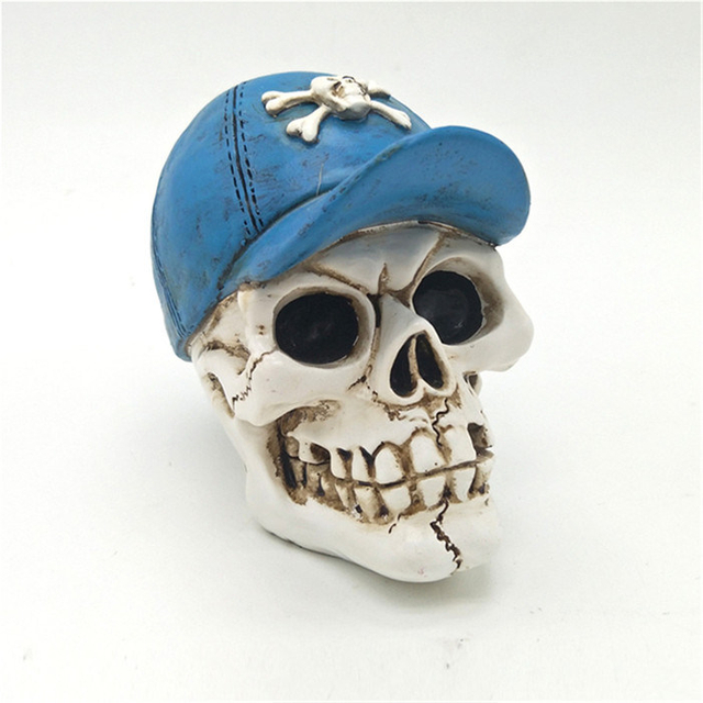 Factory Custom Home Ornaments Pirate Skull Statue Halloween Funny Resin Skull Head Crafts