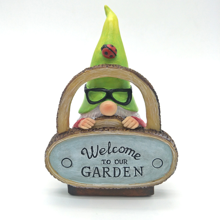 Factory Wholesale Lovely Resin Statue Garden Gnomes Decor