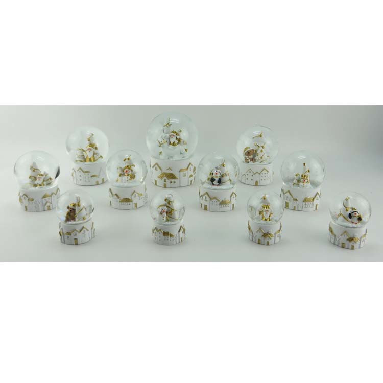 Wholesale Christmas Snow Water Globe Crystal Christmas Snowglobe