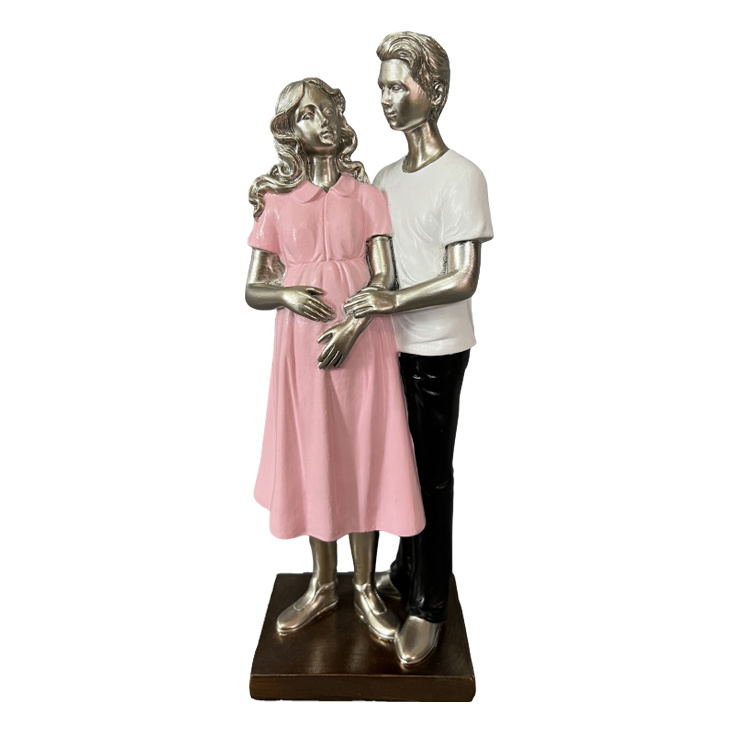 Wholesale Resin Love Souvenir Statue Office Home Decoration Couple Sculpture