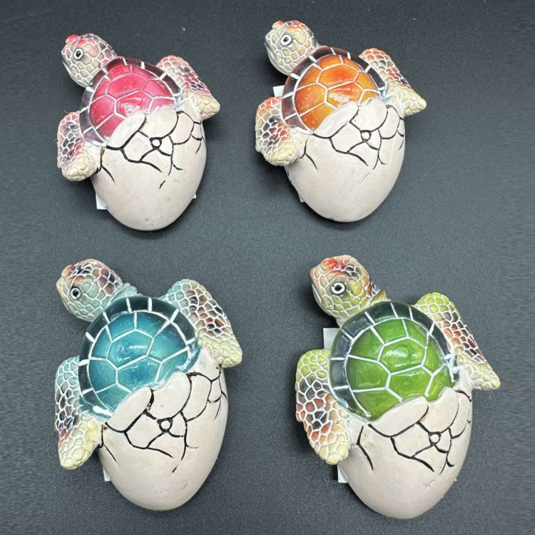 Custom Colorful Beach Souvenir Resin Turtle Baby Hatching Turtle Egg Statue