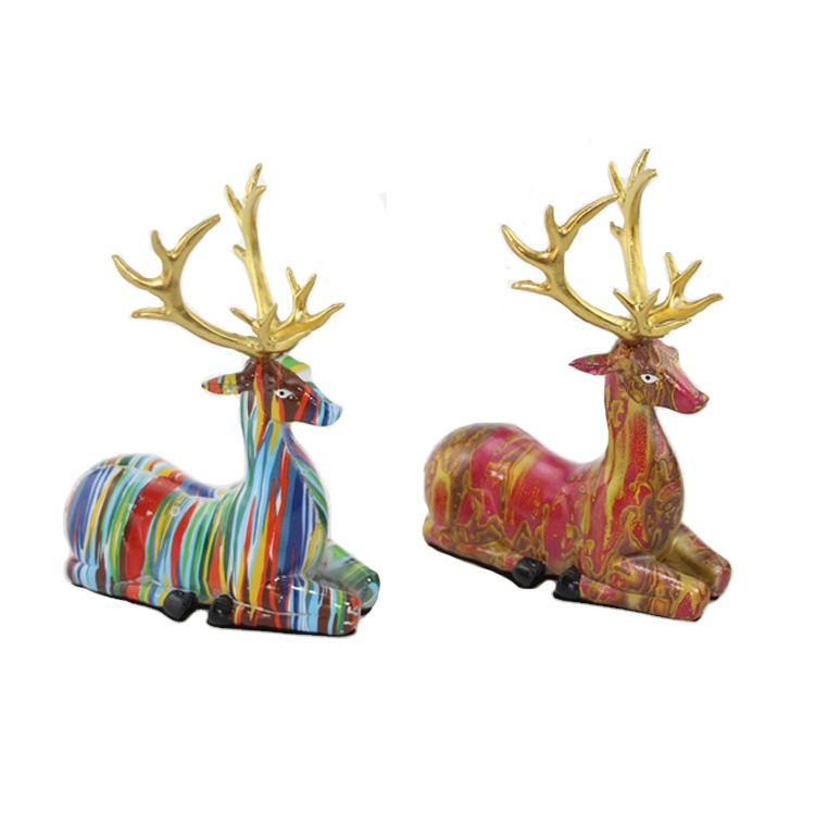 Nordic Style Colorful Decal Design Christmas Deer Gift Resin Sitting Deer Sculpture for Desktop Decor