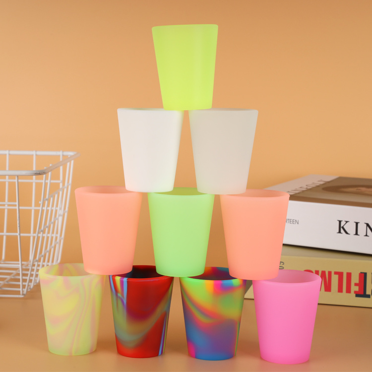 Eco-Friendly Customized Logo Unbreakable Rainbow Colorful Silicone Rubber Shot Glass