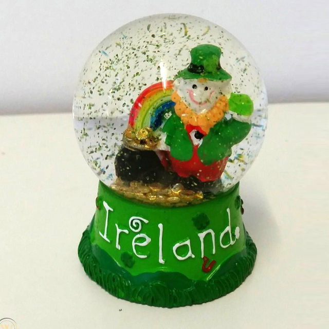 Custom Resin Snow Ball Ireland Water Globe Irish Souvenir Snow Globe