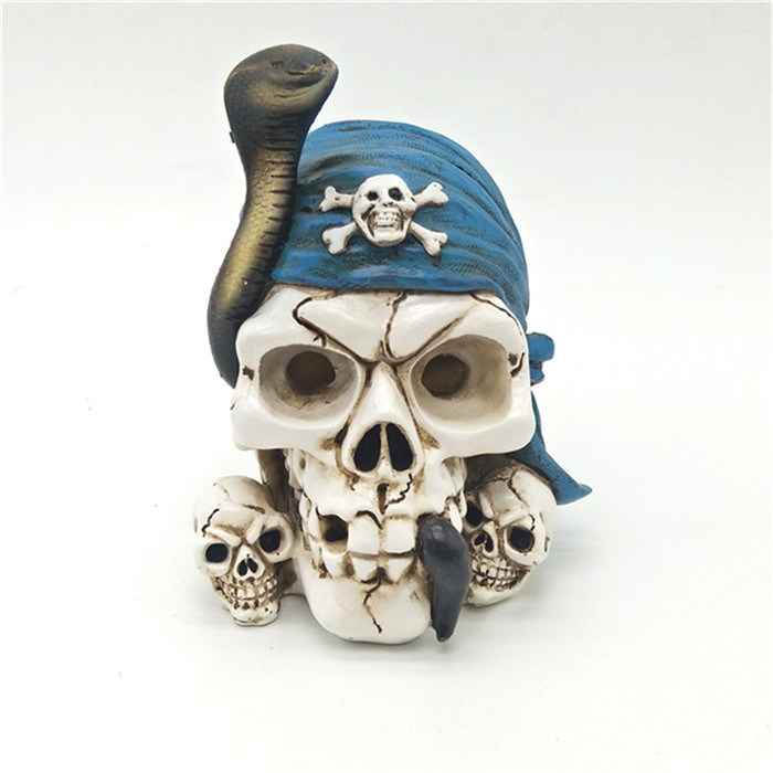 Factory Custom Home Ornaments Pirate Skull Statue Halloween Funny Resin Skull Head Crafts