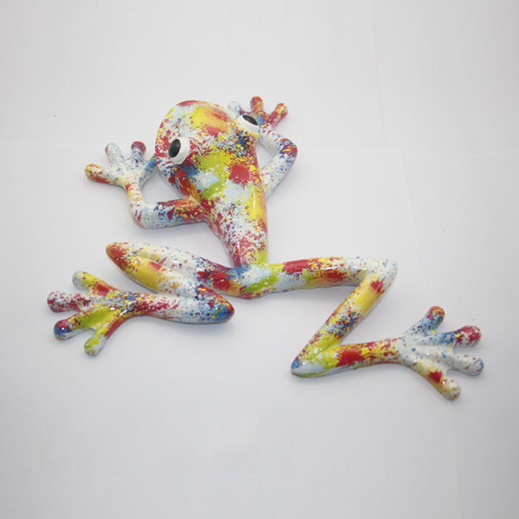 Modern Home Decor Graffiti Resin Frog Wall Hanging Sculpture