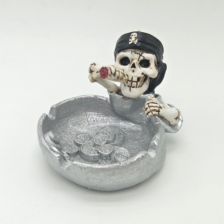 Wholesale Custom Handmade Nautical Tourist Souvenir Resin Skull Skeleton Pirate Ashtray