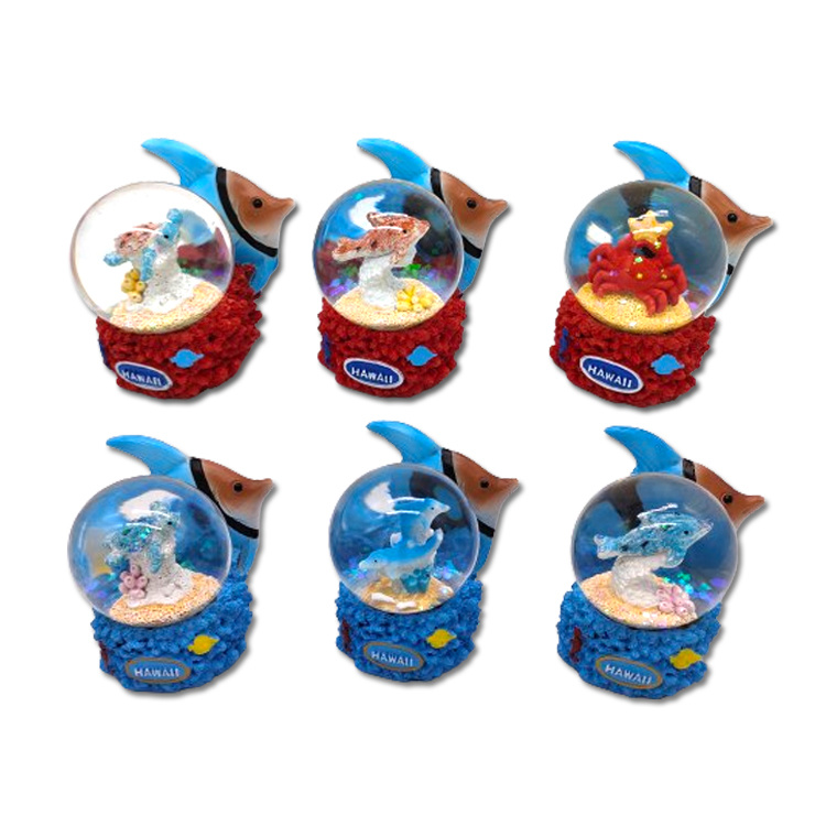 Custom Logo 45mm Resin Tourist Souvenir Marine Ocean Animal Shark Snow Globe