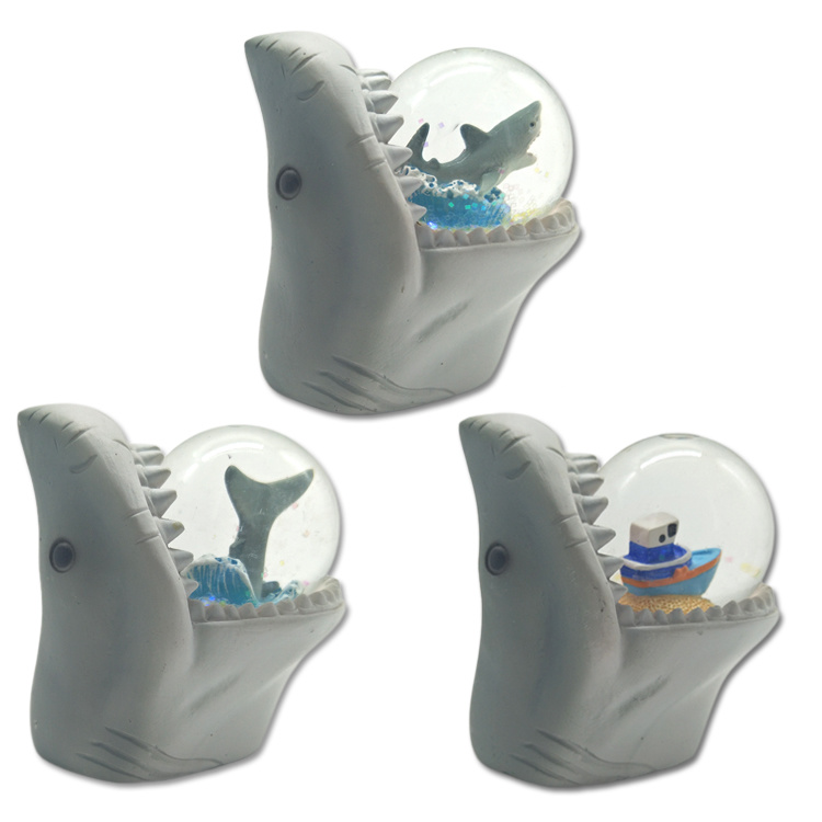 Custom Logo 45mm Resin Tourist Souvenir Marine Ocean Animal Shark Snow Globe