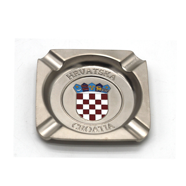 Wholesale Custom Round Zinc Alloy Car Cigar Souvenir Metal Ashtray