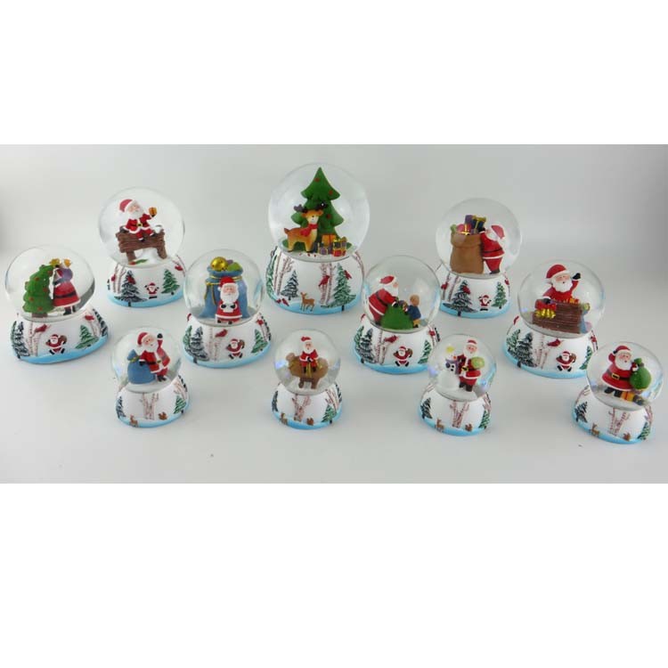 Wholesale Christmas Snow Water Globe Crystal Christmas Snowglobe