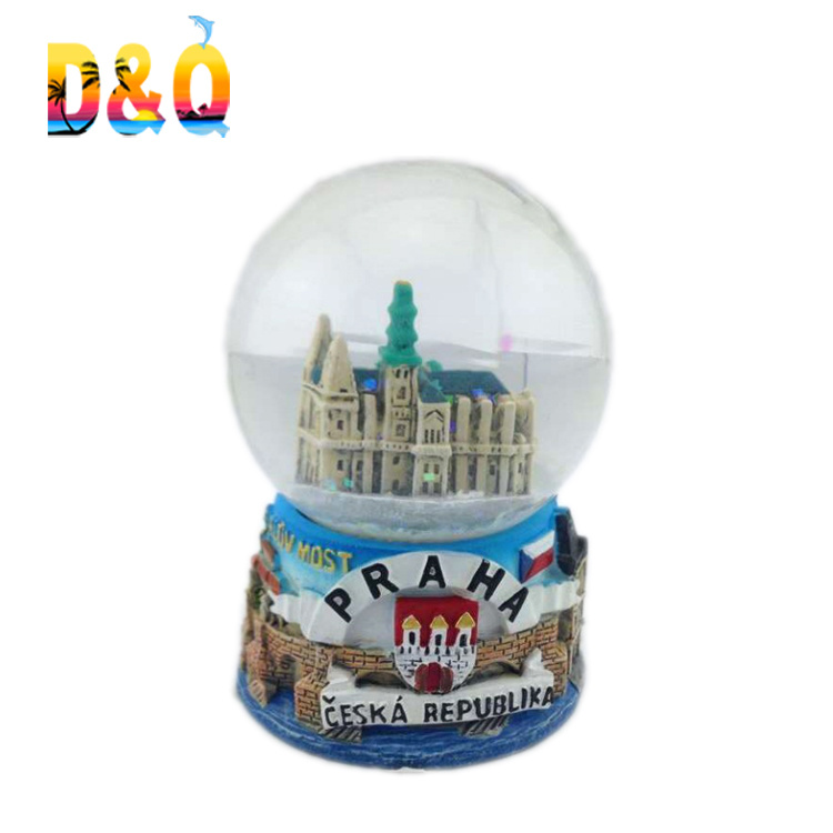 Customized Hand-Painted Polyresin Tourist Souvenir City 3D Building Snow Globe