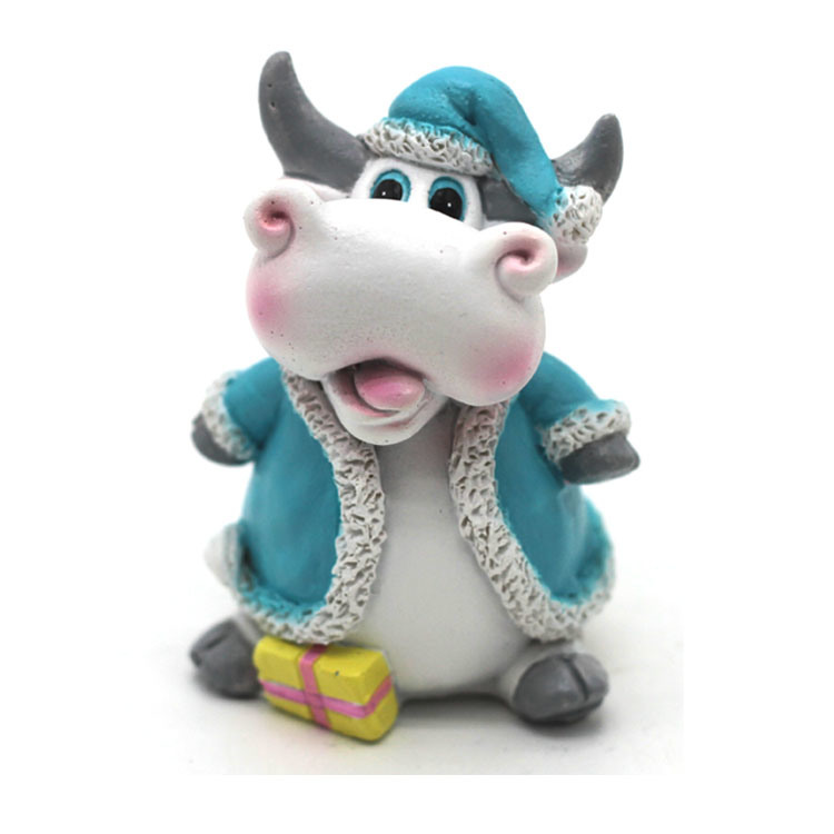 Custom Resin Mini Cattle Figurine Cute Cartoon Animal Statue