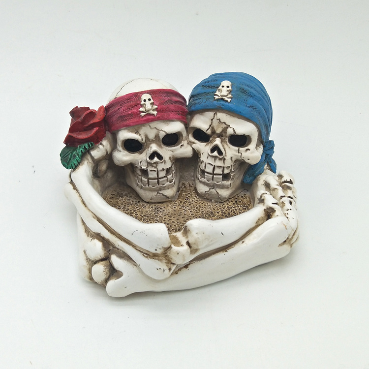 Halloween Party Gifts Cigarette Ashtray Personality Fashion Resin Sexy Figurines Resin Skulls Ashtrays