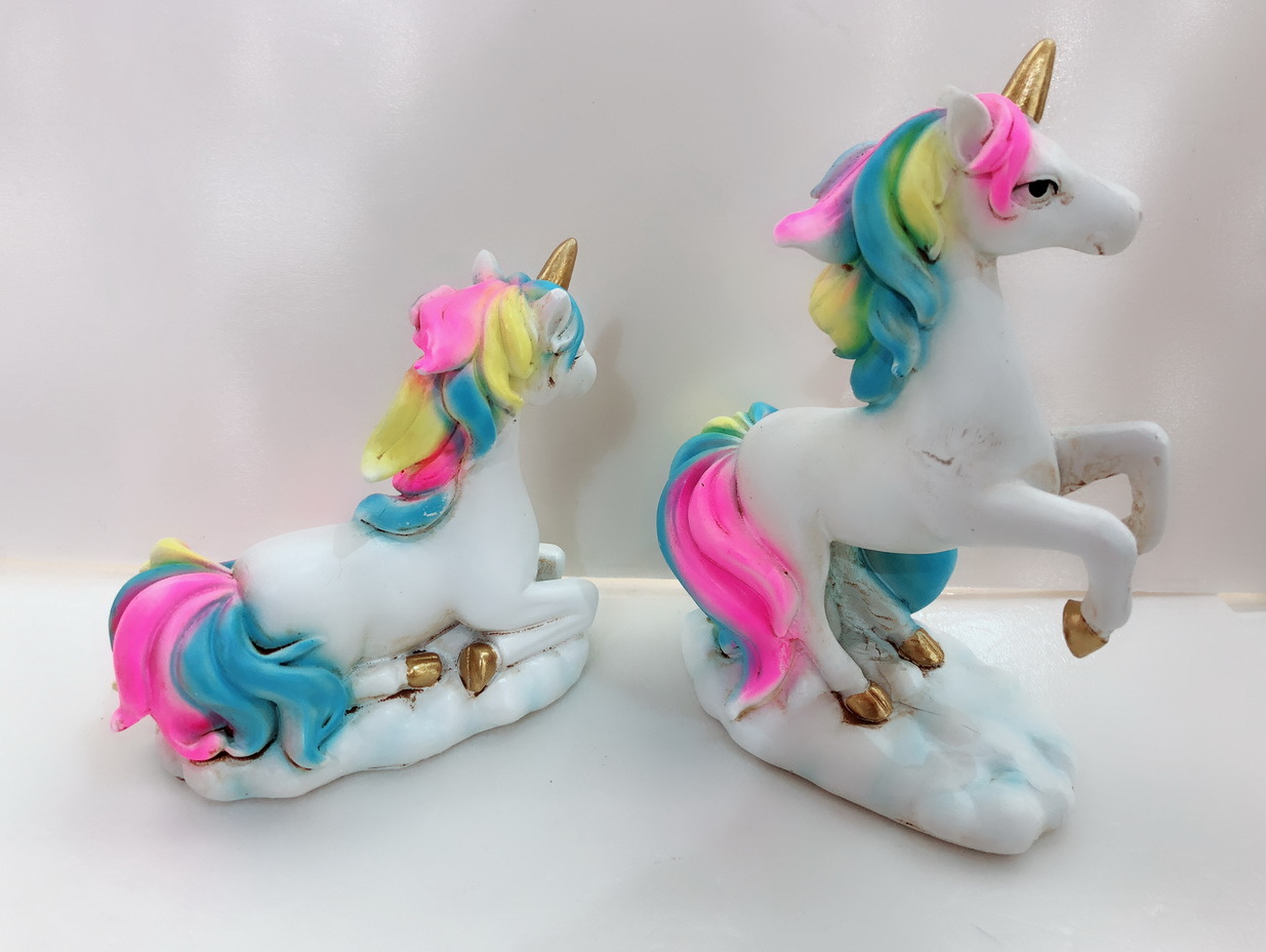 Custom Cute Polyresin Cartoon Figurine Birthday Gift Resin Unicorn Statue