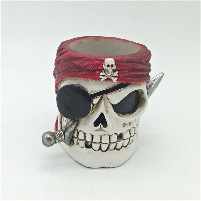 Custom Funny Souvenir Pirates Pen Holder Resin Pen Holder for Desk