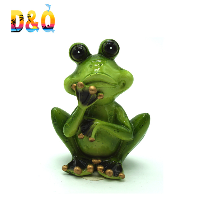 Custom Tourist Souvenir Resin Frog Figurine Polyresin Frog Snow Globe