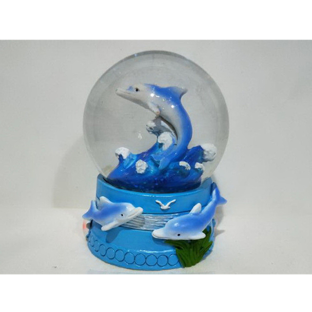 Resin Beach Souvenir Dolphin Snow Globe Custom Snow Ball