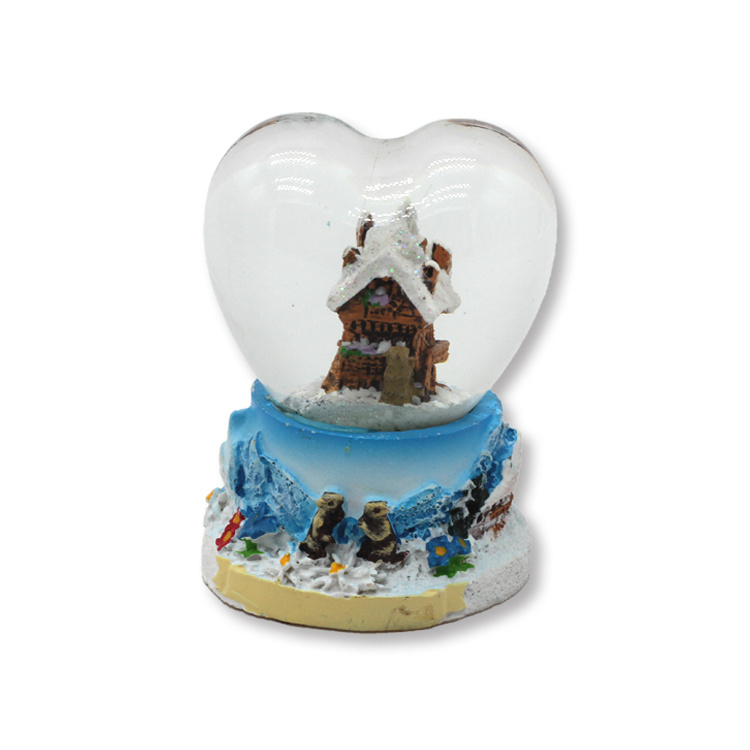 Wholesale Resin Beach Souvenir Marine Heart Shape Snow Globe