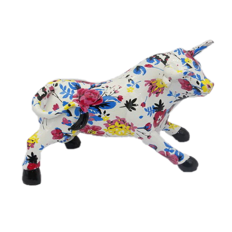 Custom Home Decorative Cattle Sculpturecolorful Resin Cow Statue