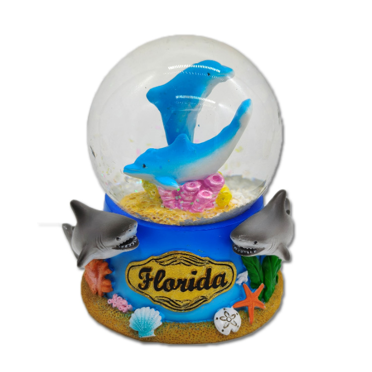 Factory Wholesale Nautical Beach Style Resin Sailboat Souvenir Snow Globe